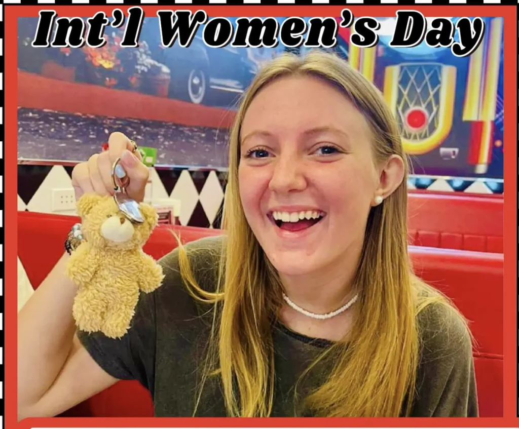 INT'L WOMEN DAY

Ngày Phụ Nữ tại Eddie's